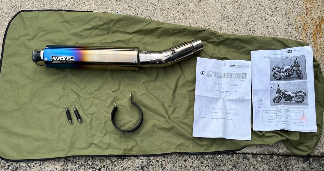 WR’S: Sラウンド スリップオンマフラー（CB400SB/SF 用）