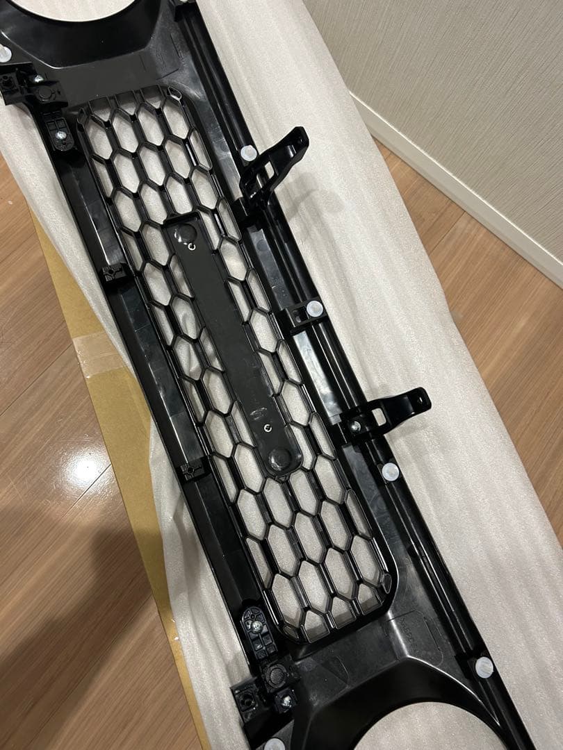 JB64ジムニー　純正オプショングリル