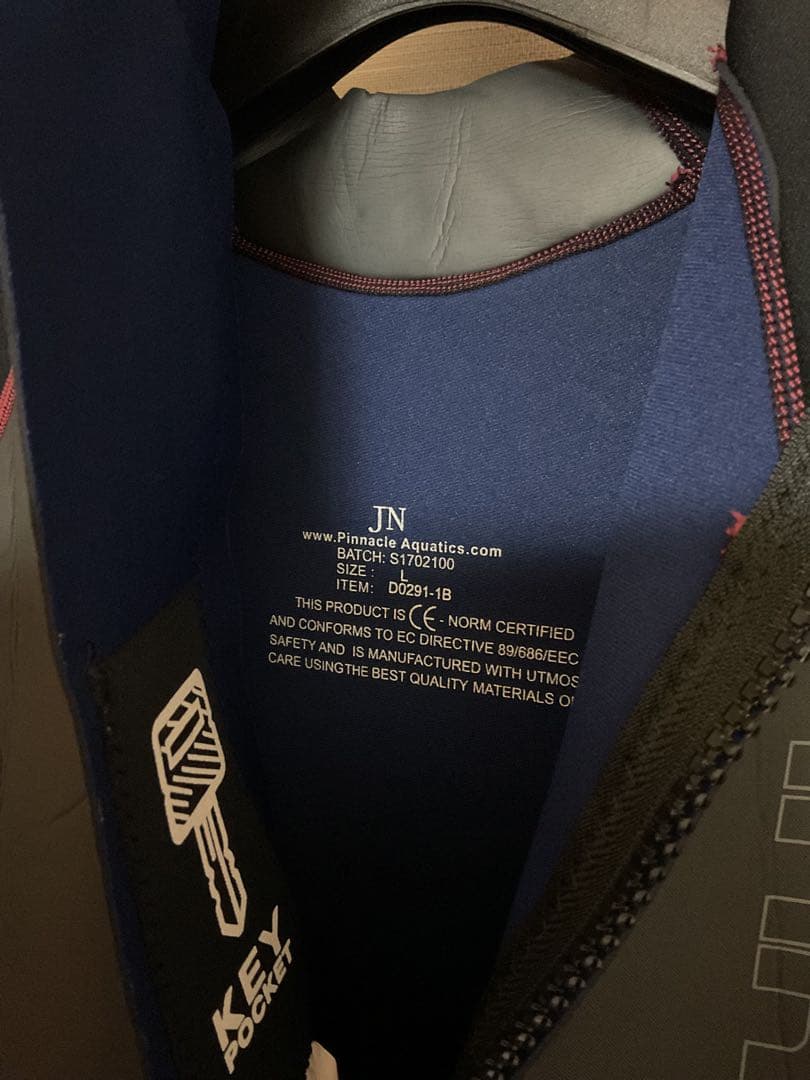 ⭐︎値下げしました⭐︎ ダイビングスーツ ピンナックル　レディース　ブラック＆ピンク