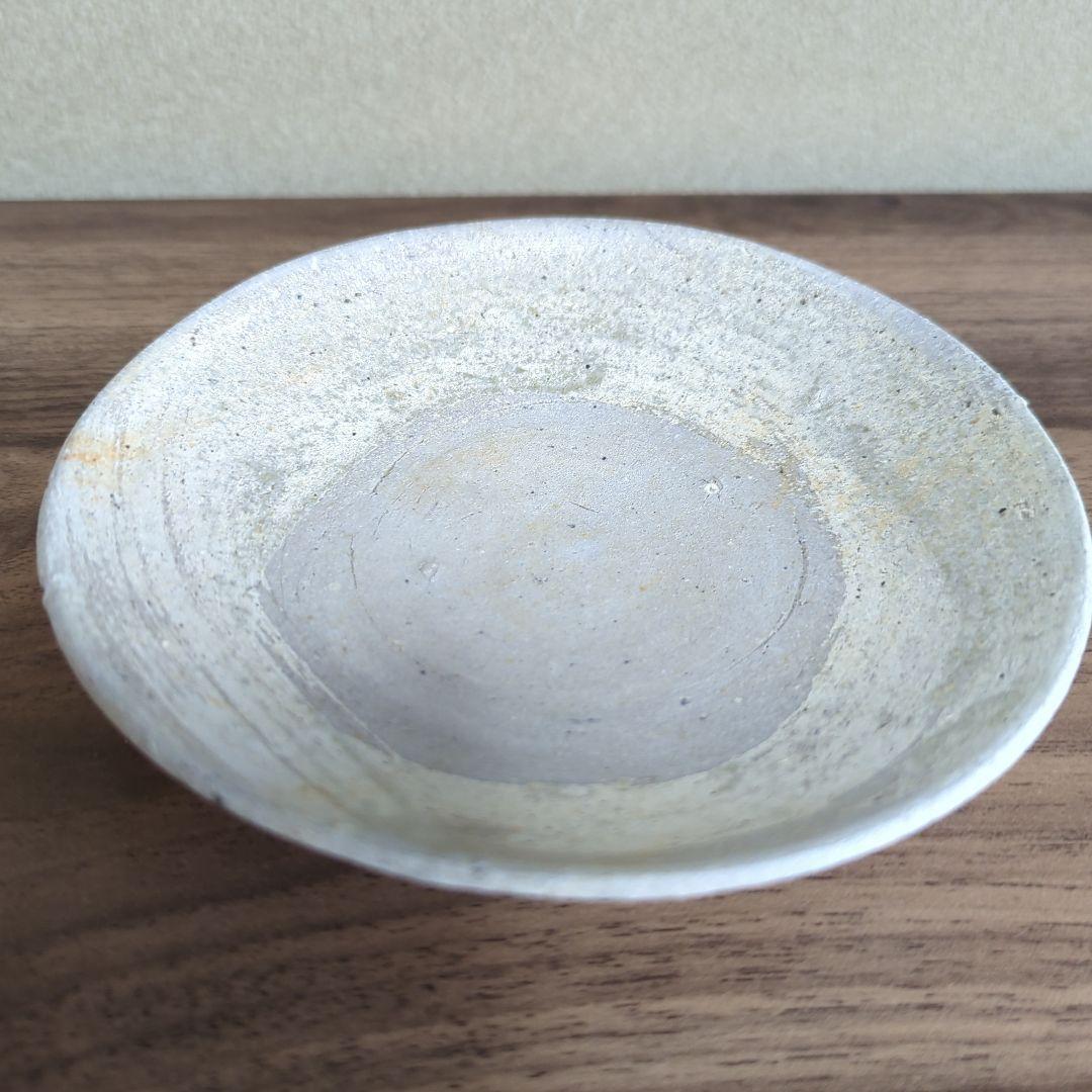 美濃白瓷皿（平安時代）発掘品