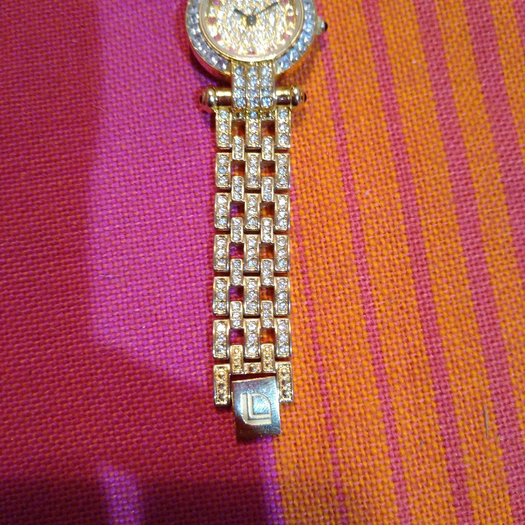 ピンクの猫です‼️Louis Lasserre 腕時計