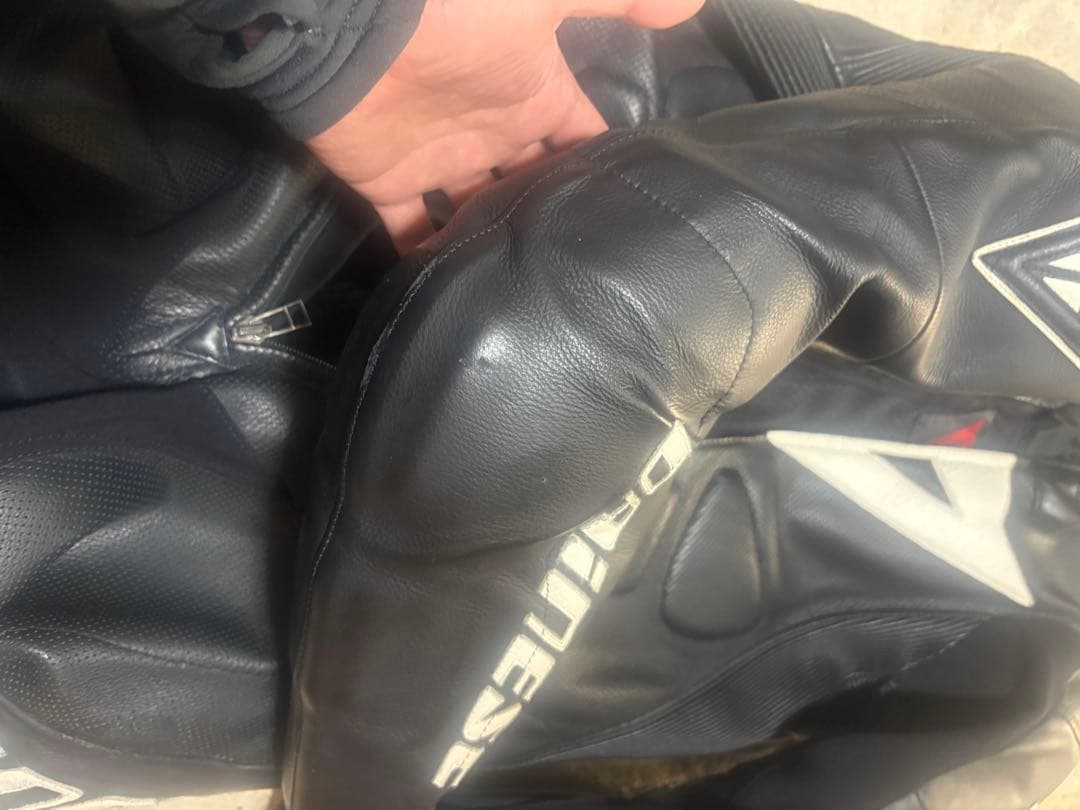 Dainese 黒革ツナギ サイズ46