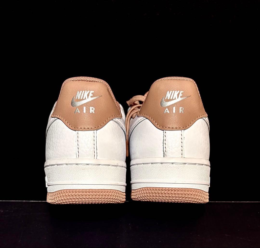 ■新品24.5cm■ナイキ エア フォース 1 07 ミニジュエル メタルロゴ