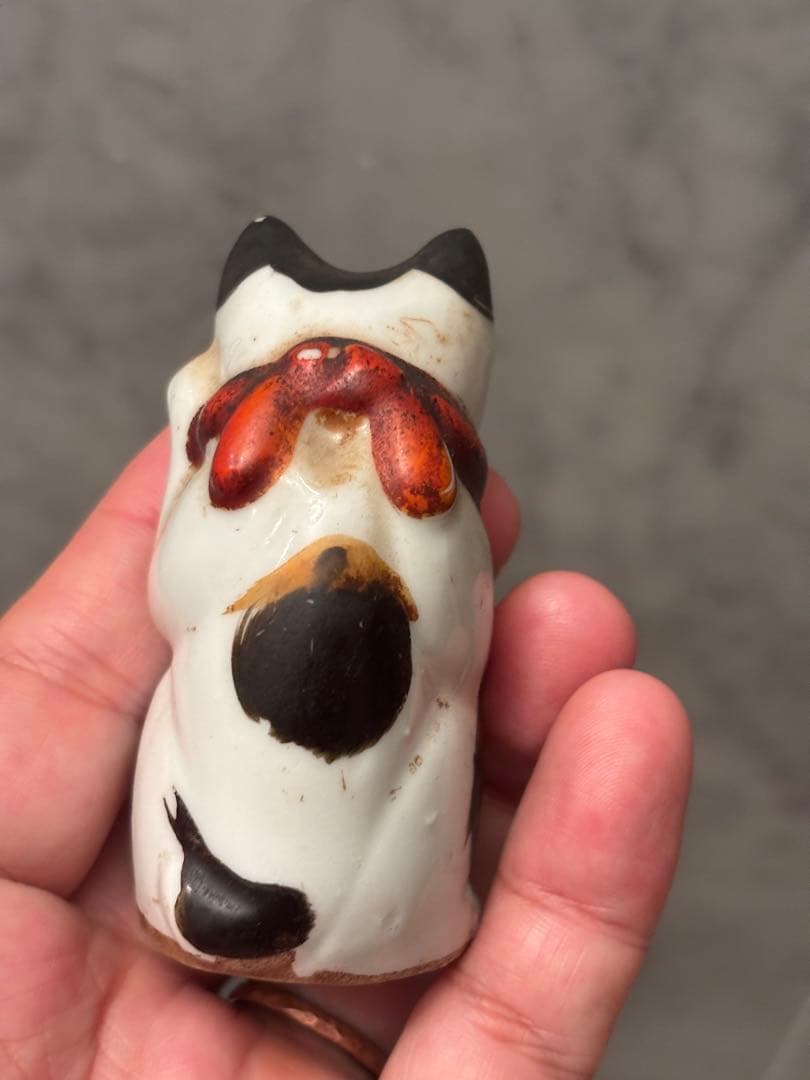 江戸時代後期　神秘的な瞳でとても雰囲気のあるお金や良き人を招く招き猫