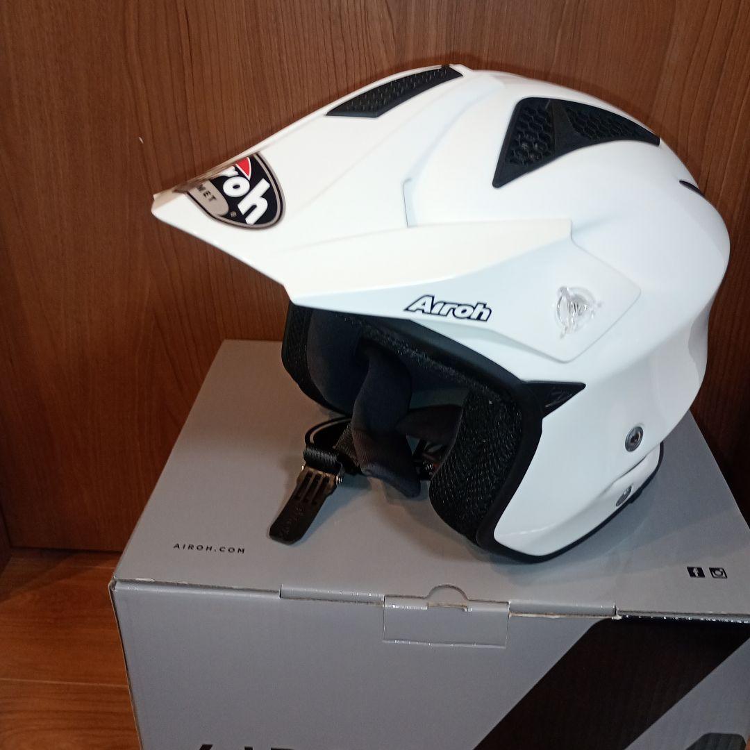 Airoh ホワイト ジェットヘルメット