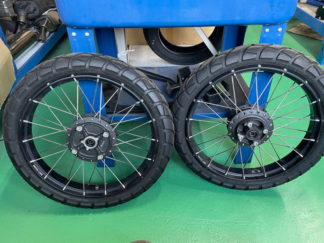 CT125　ハンターカブ　モトライン　チューブレスホイール　タイヤセット