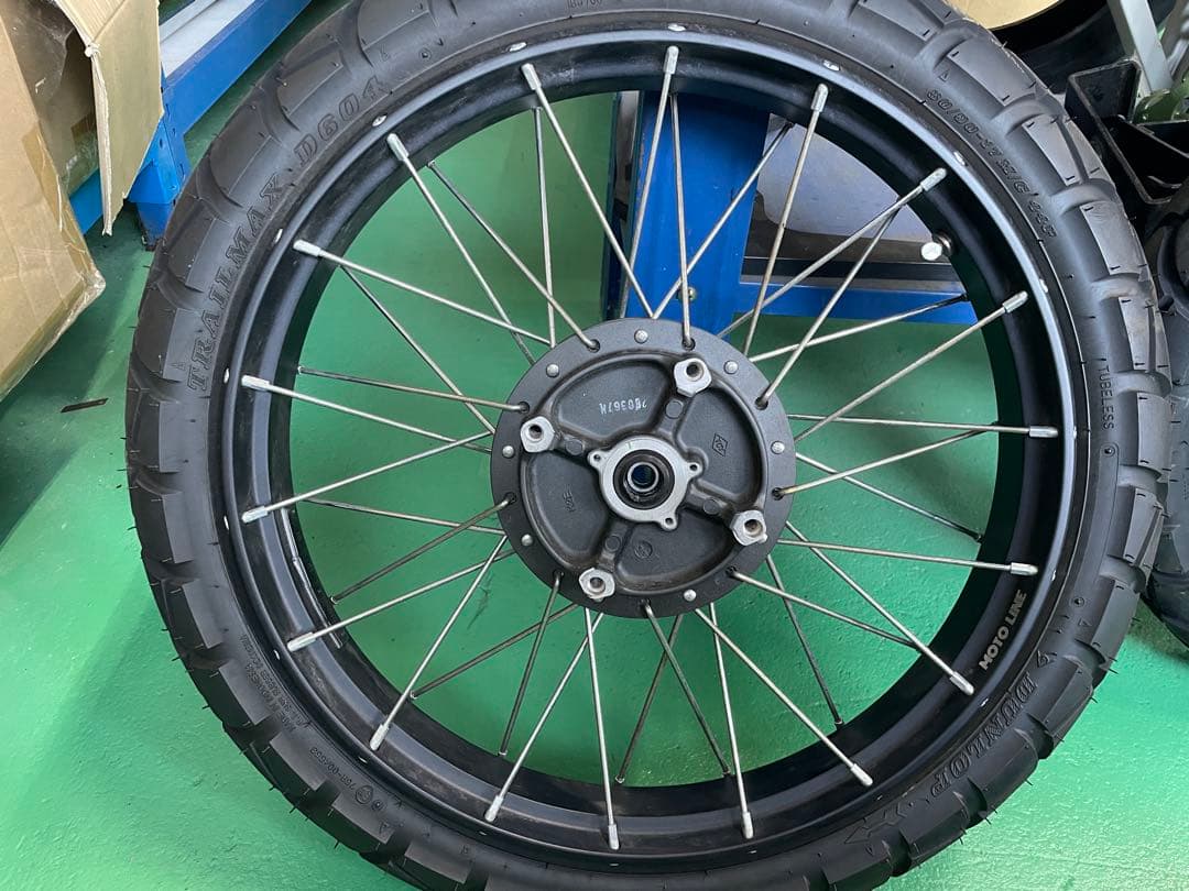 CT125　ハンターカブ　モトライン　チューブレスホイール　タイヤセット