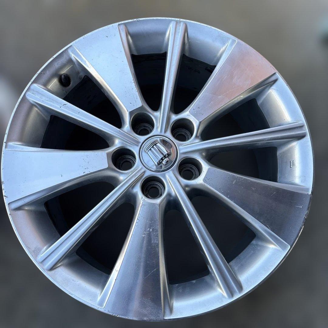 トヨタ 200系クラウンハイブリッド 純正 18インチ 4本 傷多数あり