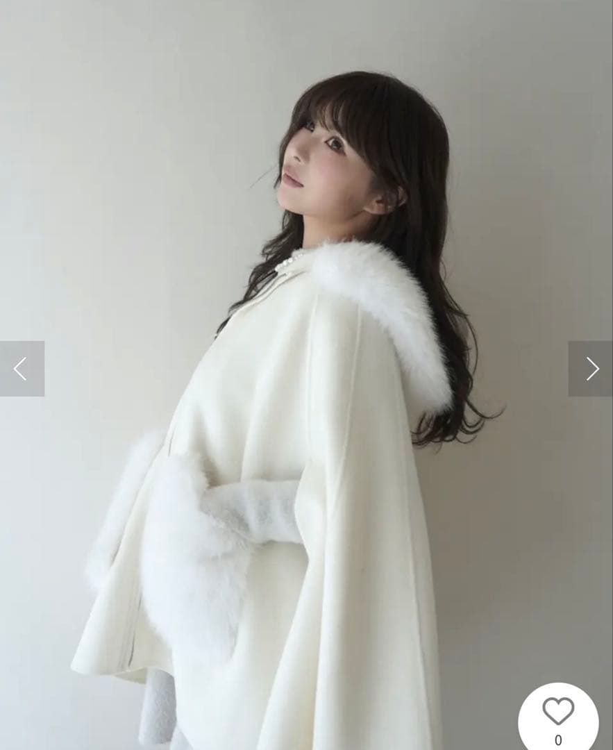 新品タグ付き★eimy ファーポケットスカラップマントコート Mサイズ