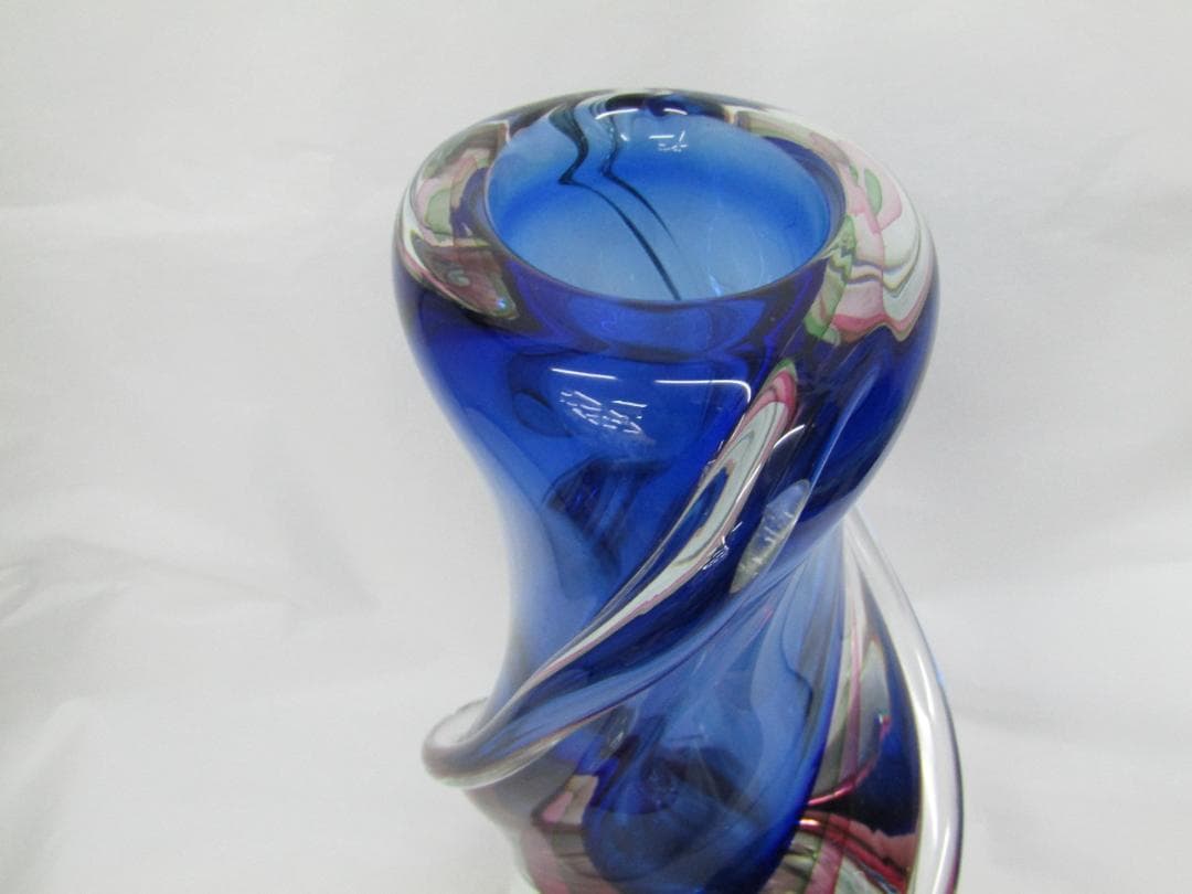 ムラーノ　クリスタルガラス　青いツイストデザインのガラス花瓶　作家物　希少品