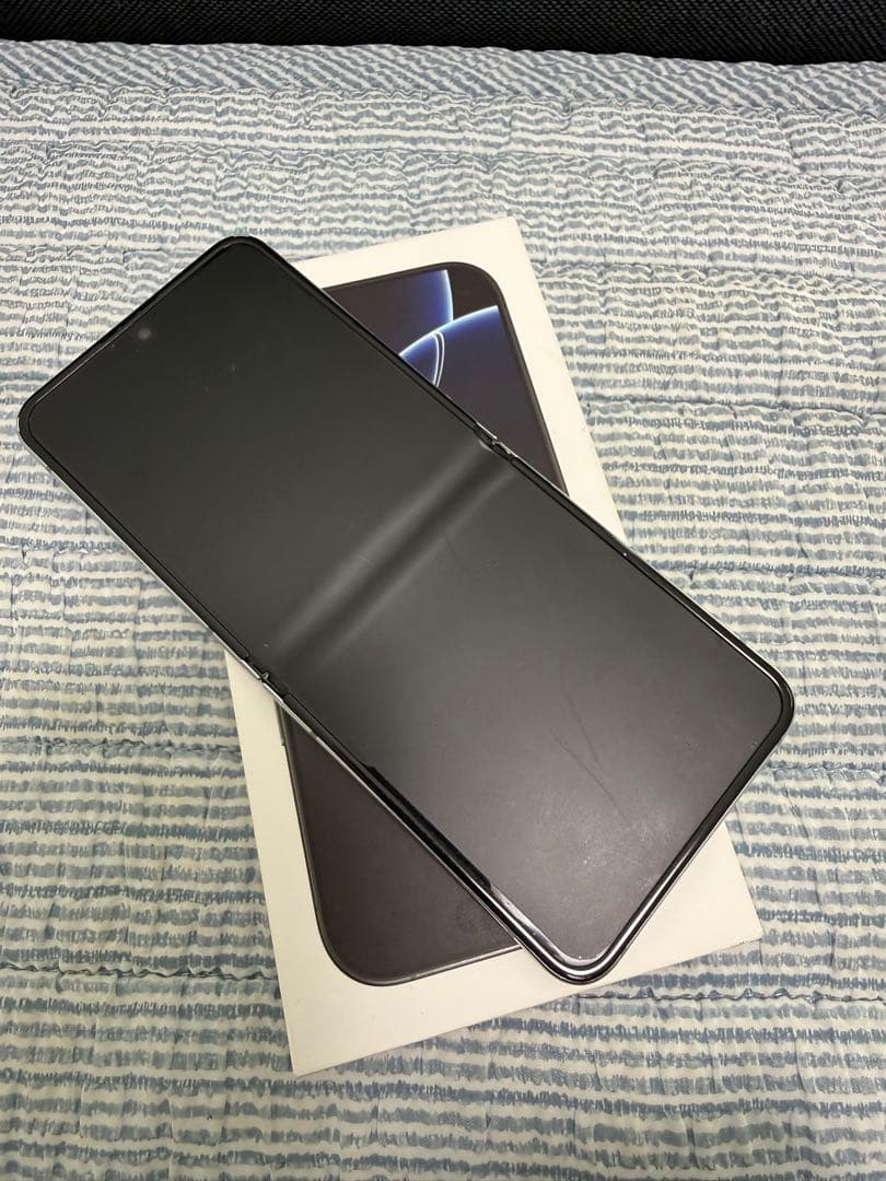 N*z様 Galaxy Z Flip5 256GB ミント SIMフリー ケース