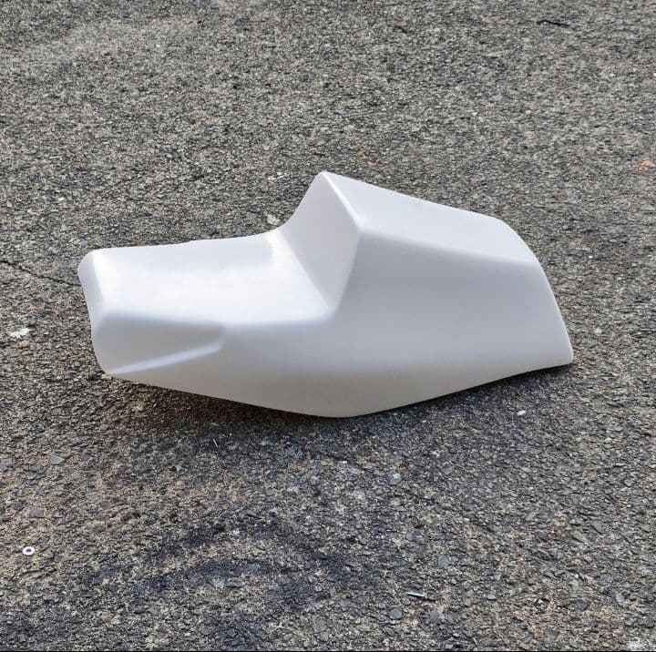 FRP製　FZRタイプ　汎用シートカウル