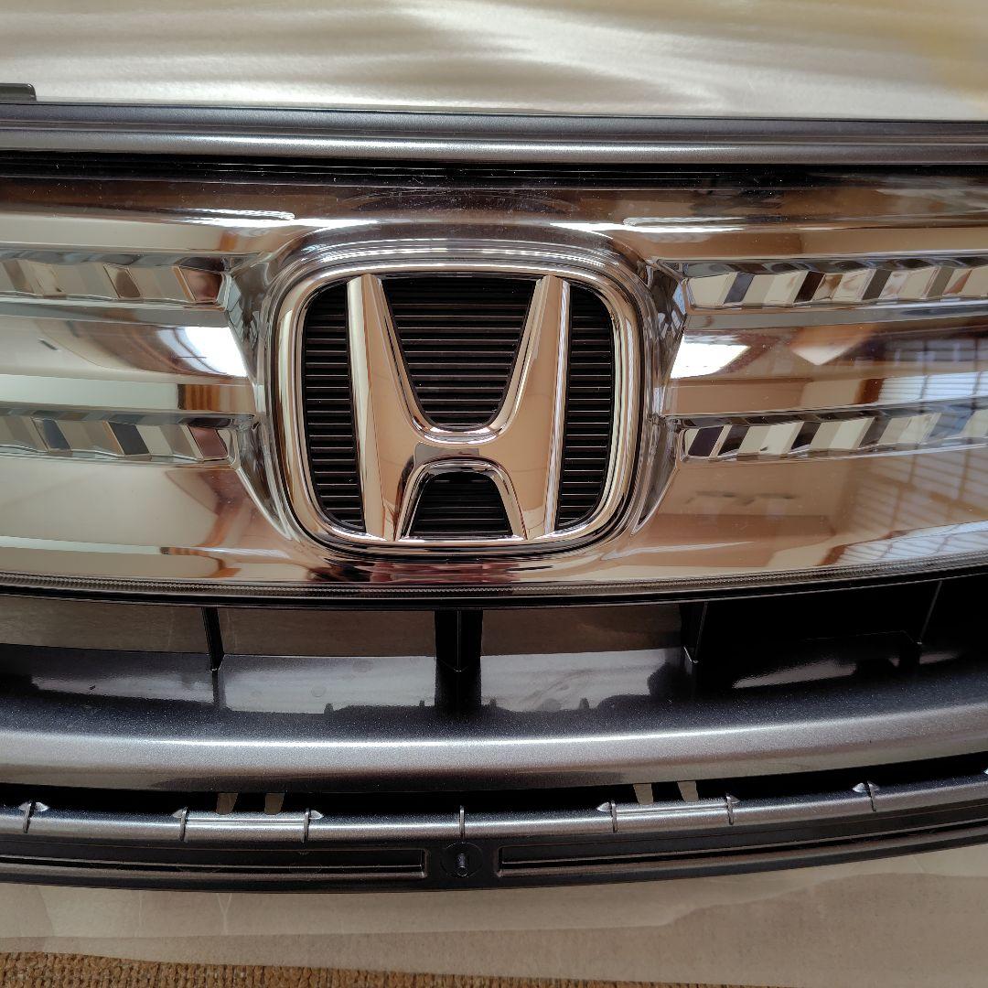 HONDA　フリード　H24年式　GP3　純正フロントグリル 新品未使用