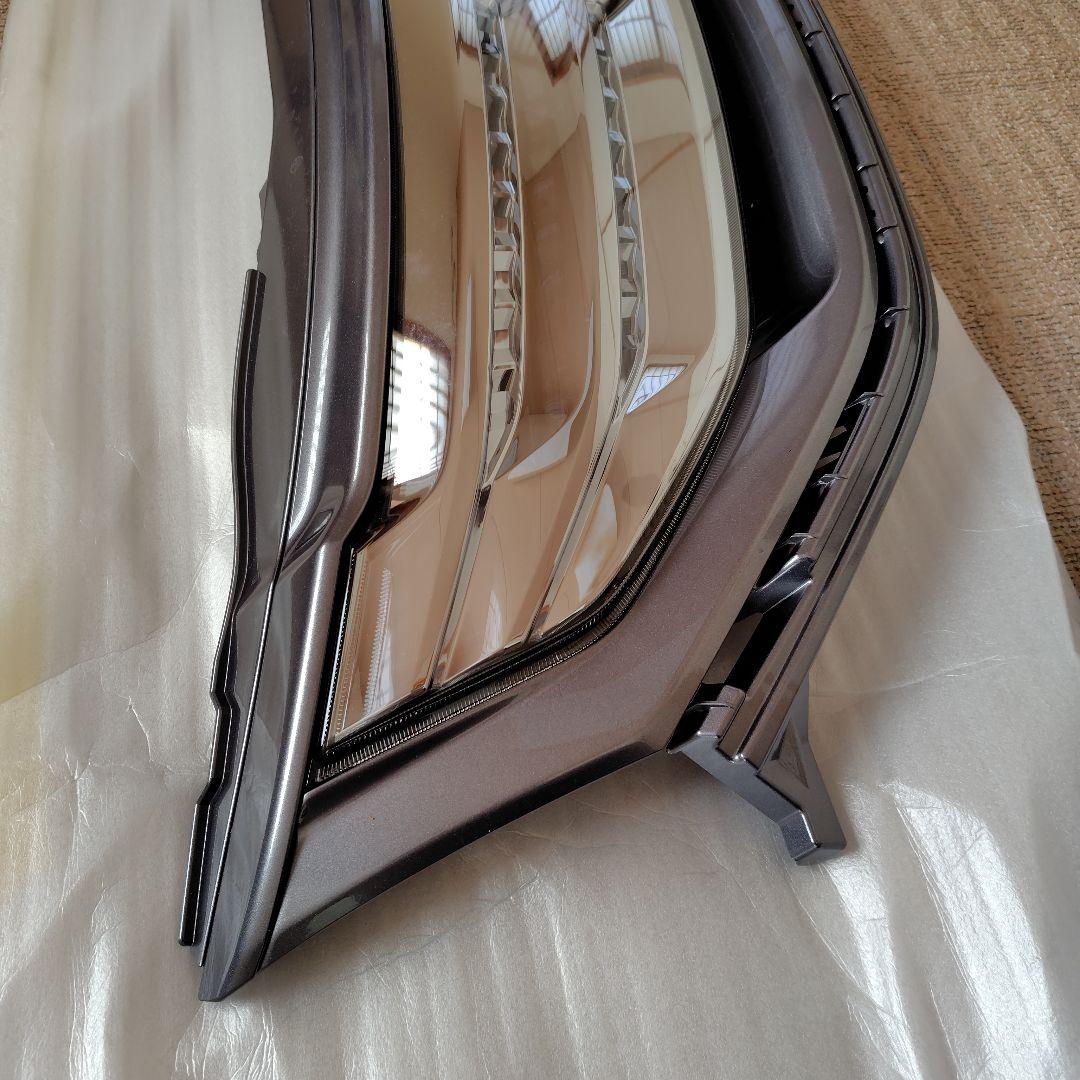 HONDA　フリード　H24年式　GP3　純正フロントグリル 新品未使用