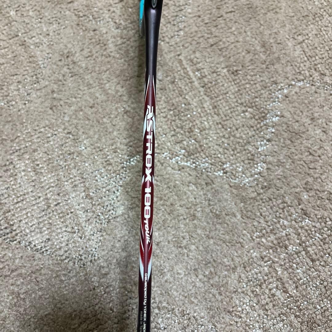 アストロクス　100TOUR 4u6バドミントンラケット