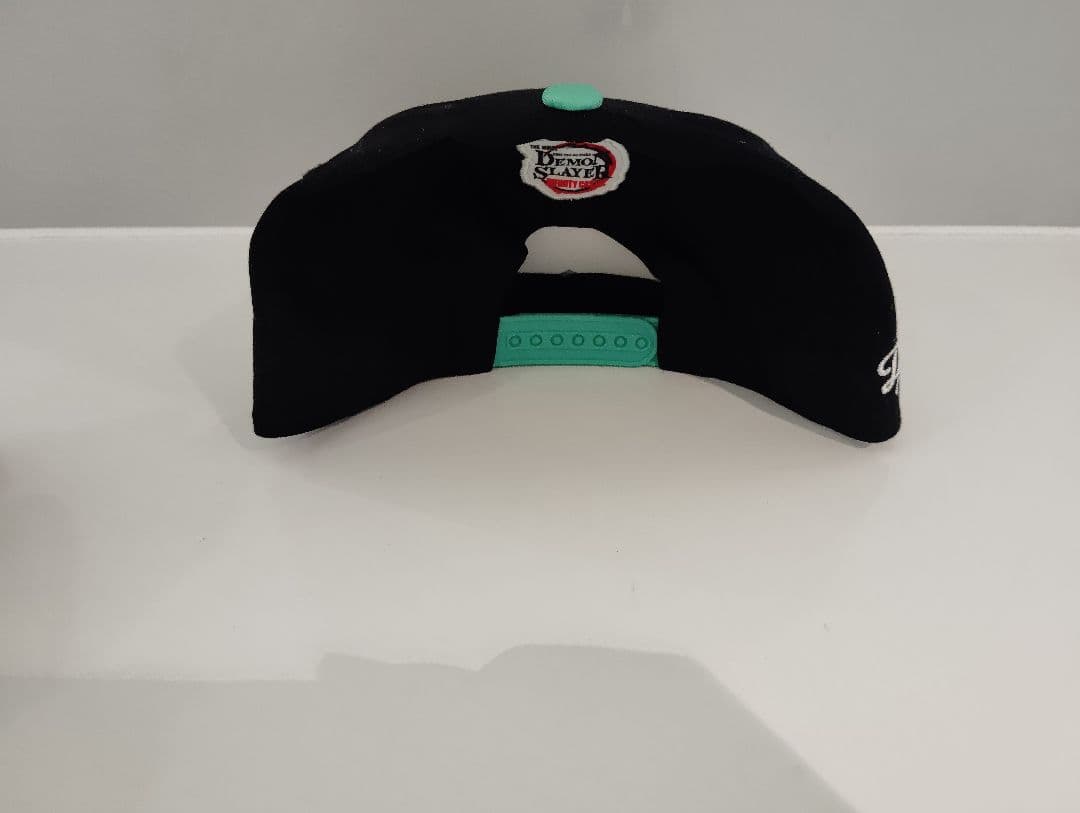 コ*ん様 鬼滅の刃 LAロゴ ロサンゼルスドジャース　コラボキャップ