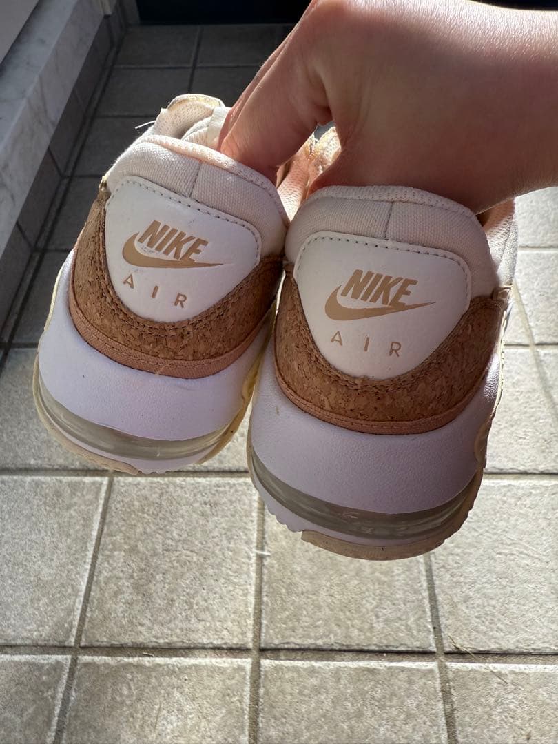 Nike Air Max エクシーコルク