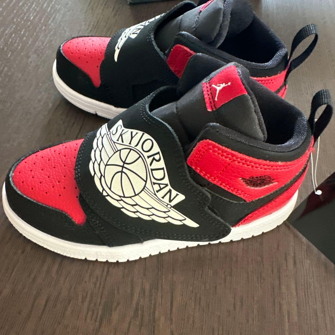 新品⭐︎SKYJORDAN 1 シューズ ジャンプマン　NIKE 16cm 希少色