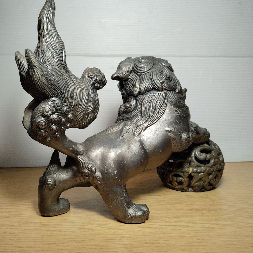 玉乗り銅獅子置物