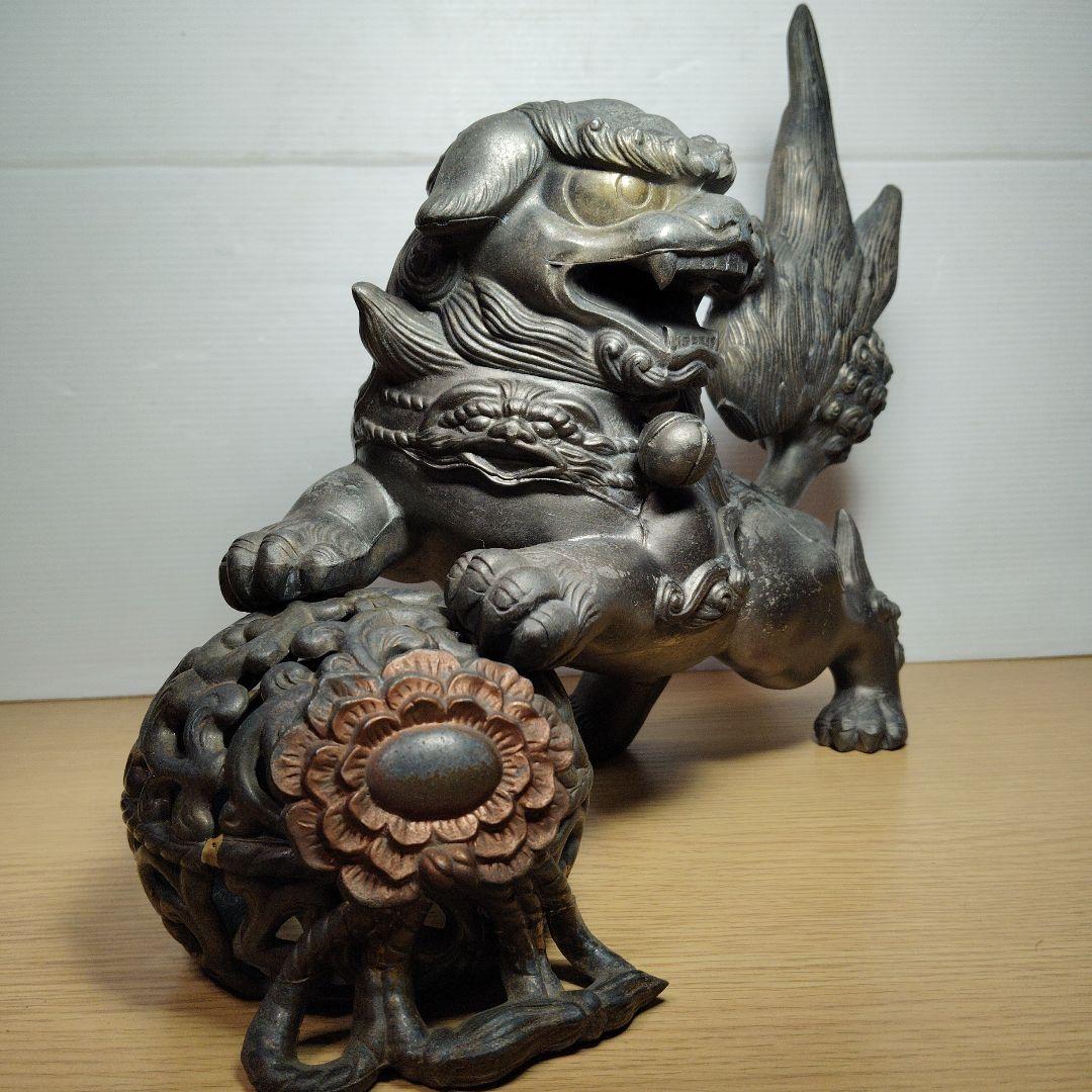玉乗り銅獅子置物