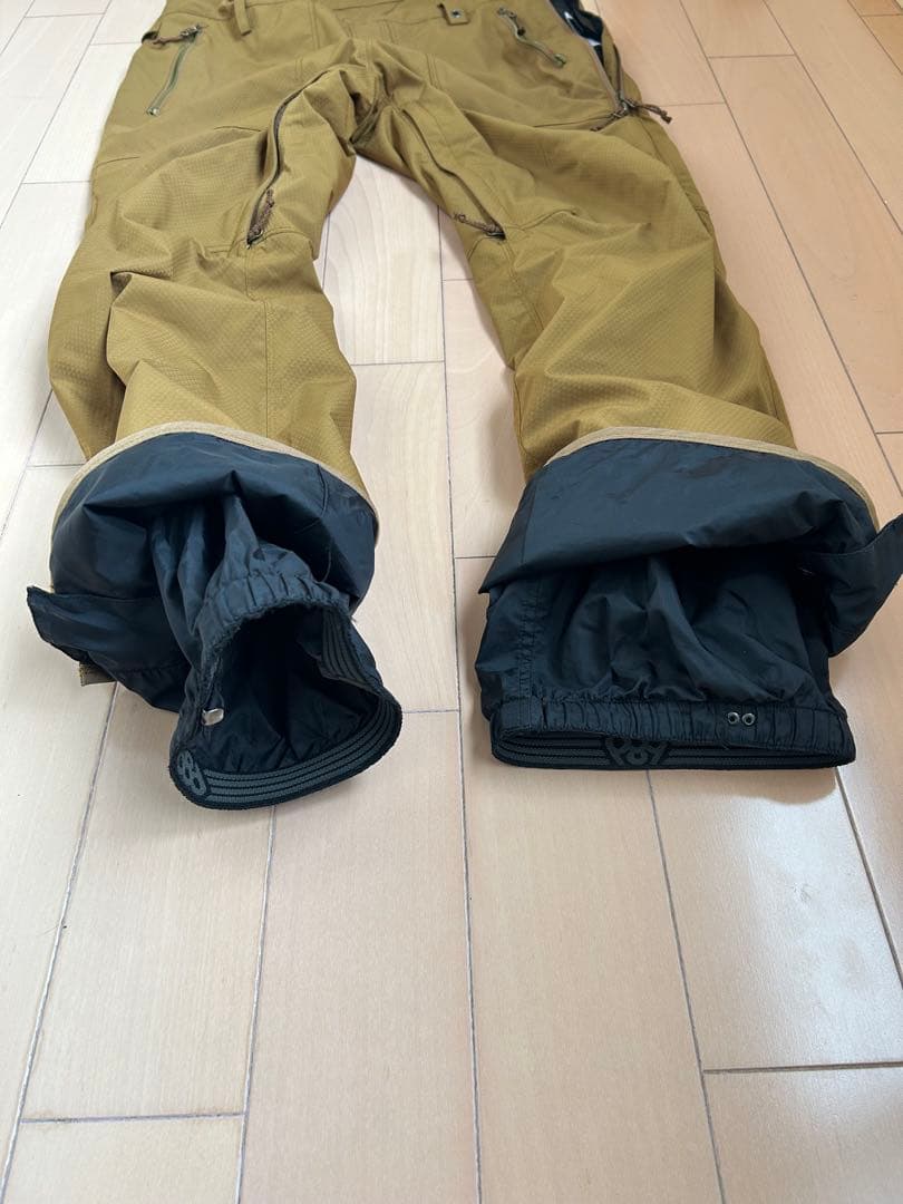 スノーボードウェアビブパンツMサイズ《686》