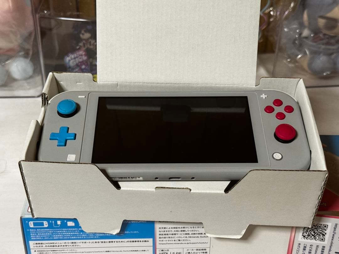 Nintendo Switch Lite ザシアン&ザマゼンタ