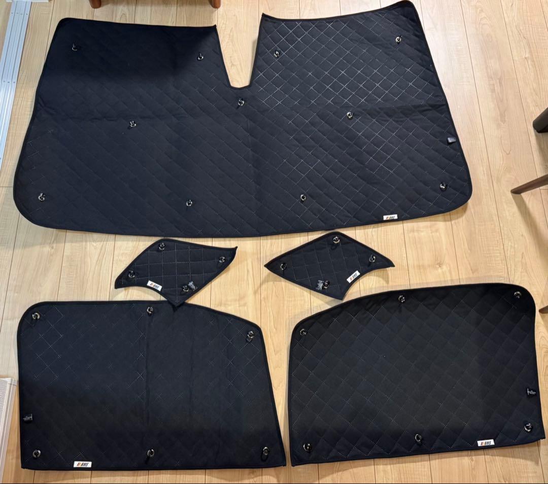 再値下げしました◎ベルランゴ リフター ブラックアルミサンシェード全窓フルセット