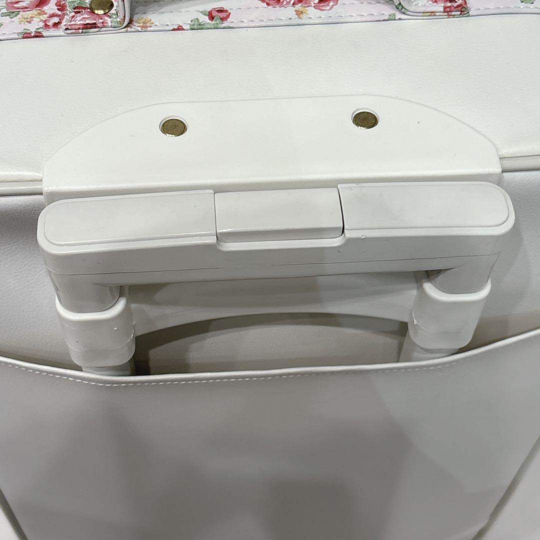 リズリサ　LizLisa キャリーケース　花柄　レース　フリフリ　地雷系　白