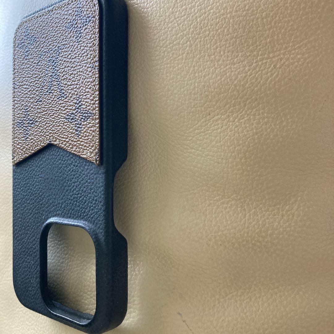 るるルイヴィトン　iPhone15Pro ケースモノグラムリバースバンパー