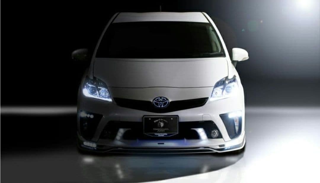 よんさむ！　30 プリウス　グリルのみ