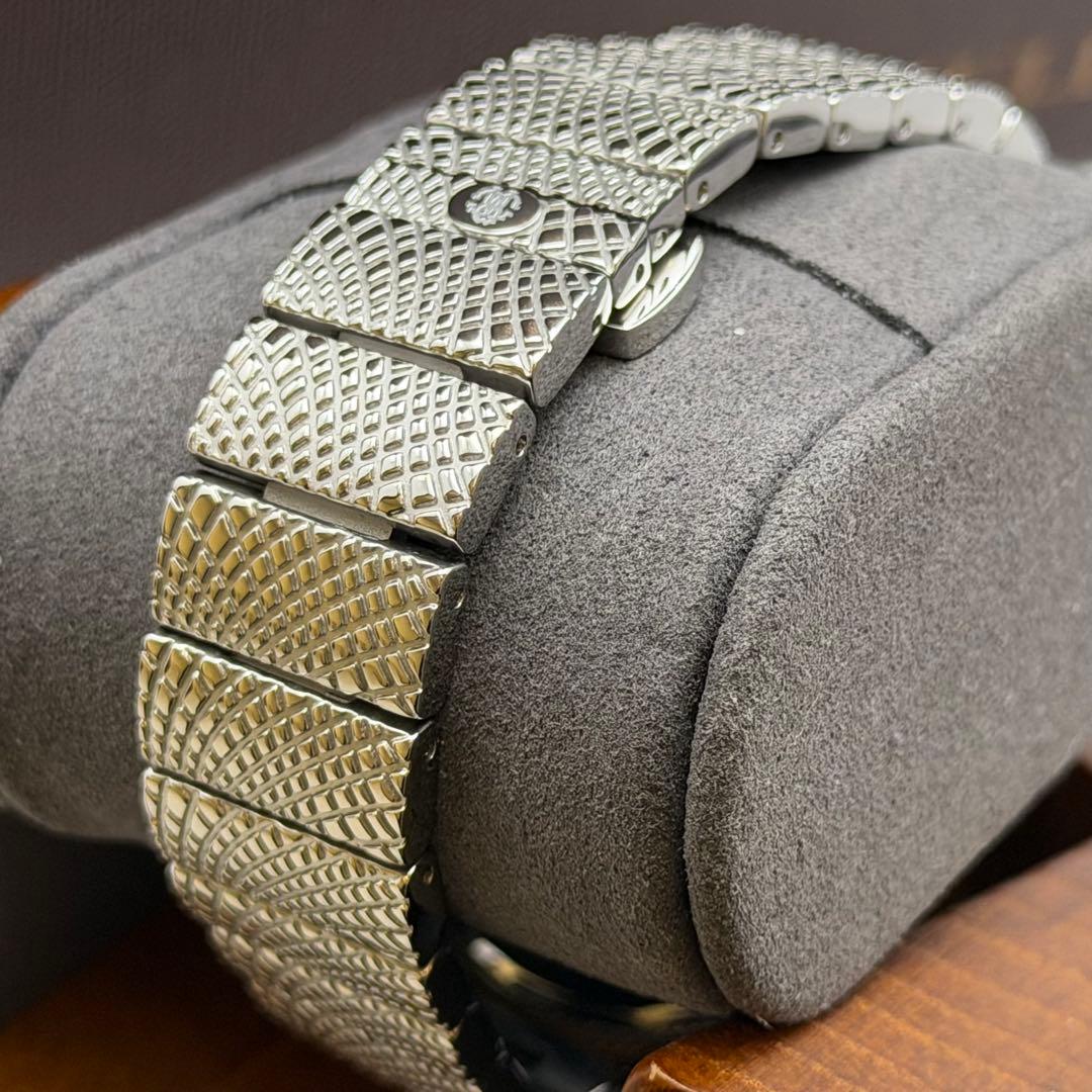 【極美品】ロベルトカヴァリ　1L072 シェル　レディース　クォーツ　箱説保