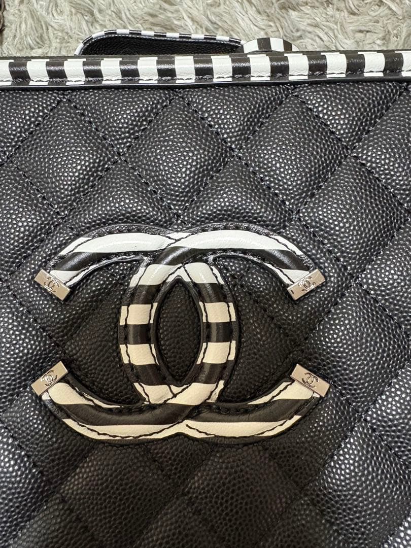 モノトーン　バニティ　ショルダー　ノベルティ