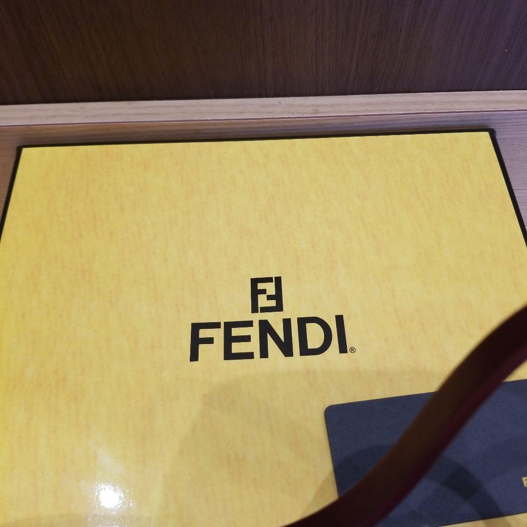 美品　FENDI ワインレッド ショルダーバッグ