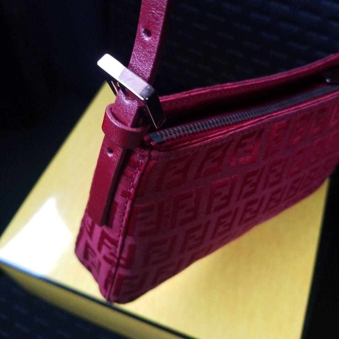 美品　FENDI ワインレッド ショルダーバッグ