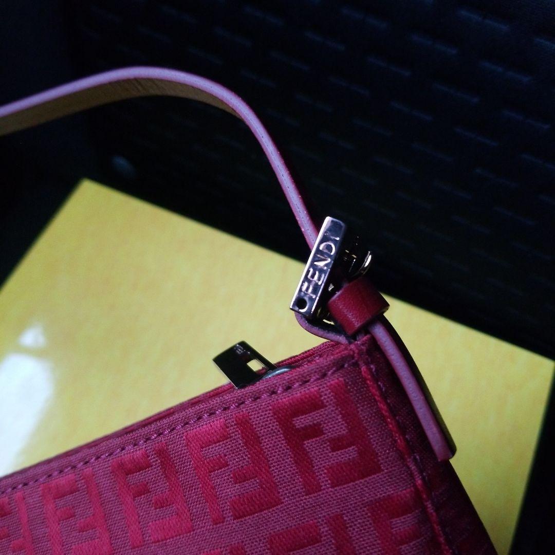 美品　FENDI ワインレッド ショルダーバッグ