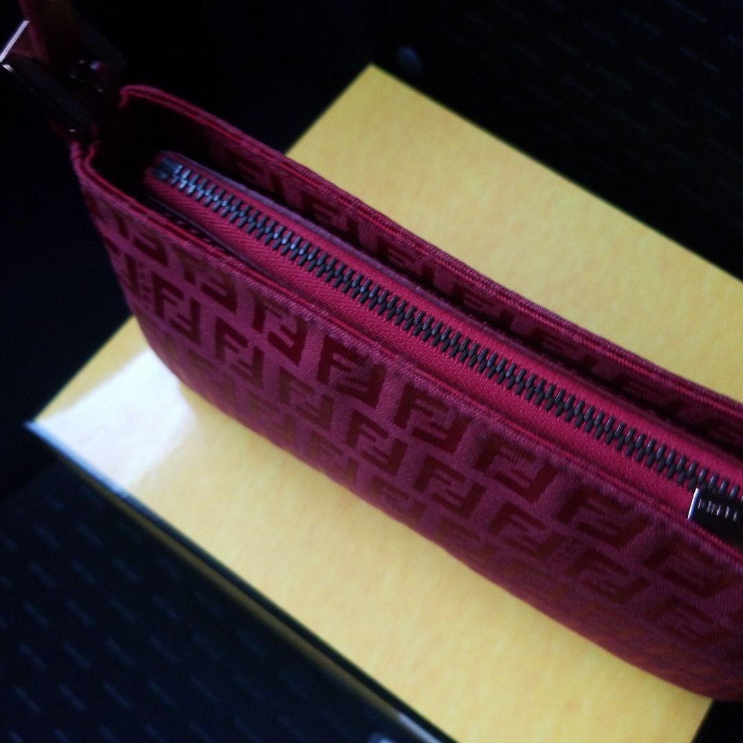 美品　FENDI ワインレッド ショルダーバッグ