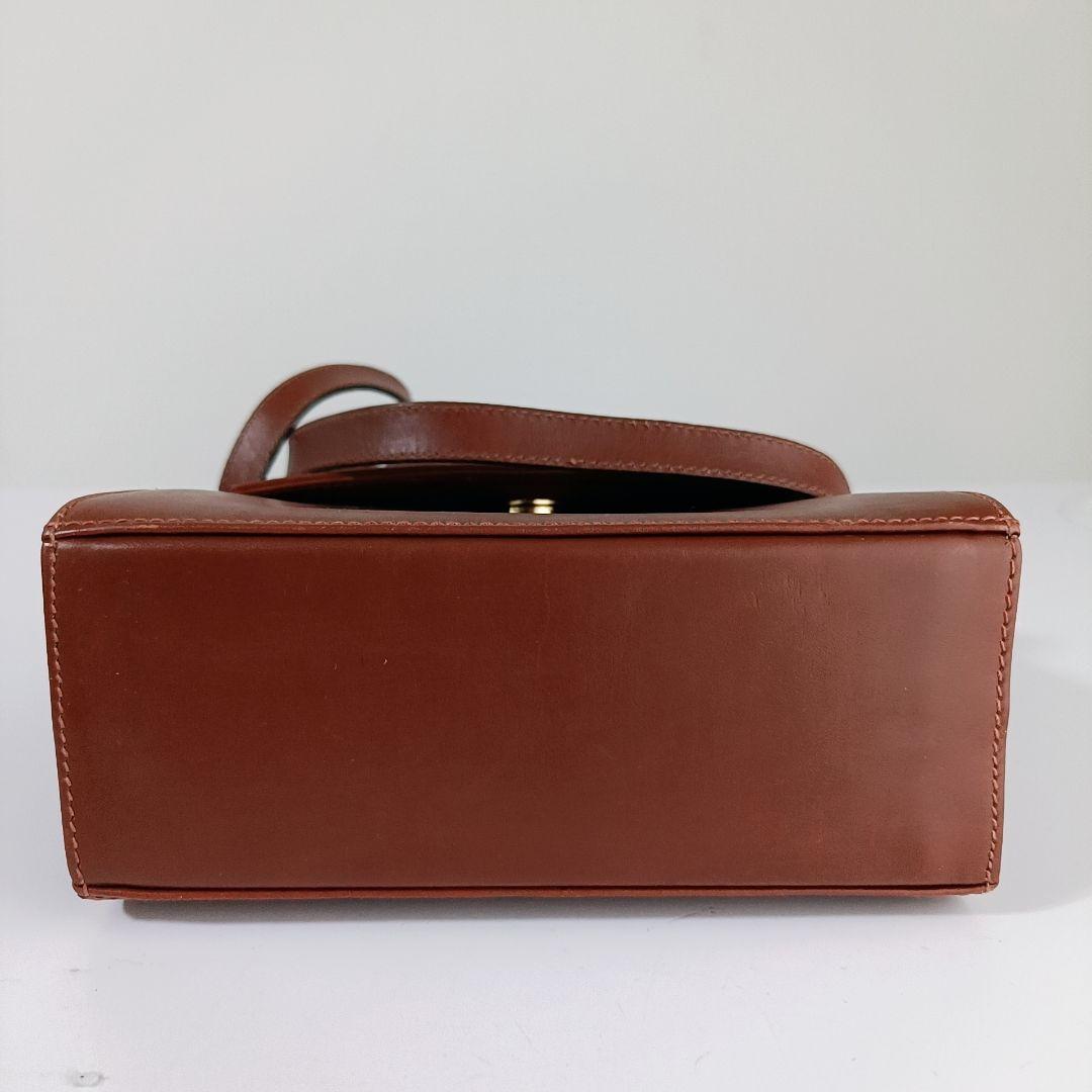 超美品　フェラガモ ブラウン　ミニショルダーバッグ　ガンチーニ金具　リボン