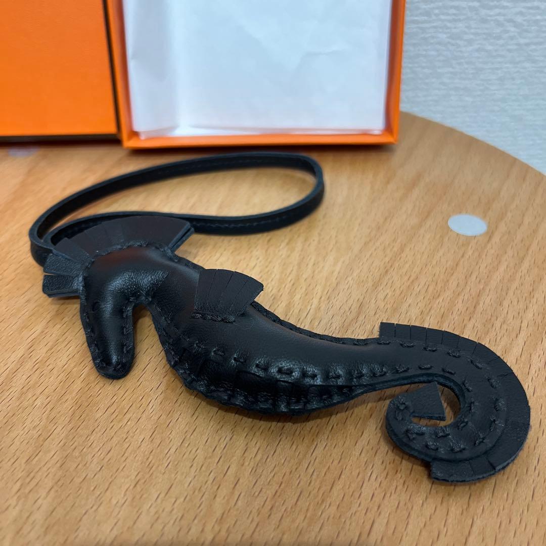 し*み様 レア商品 HERMES エルメス チャーム タツノオトシゴ ソーブラッ