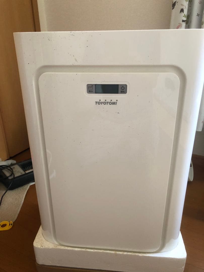 TOYOTOMI 窓用エアコン TAD-22LW (訳あり)