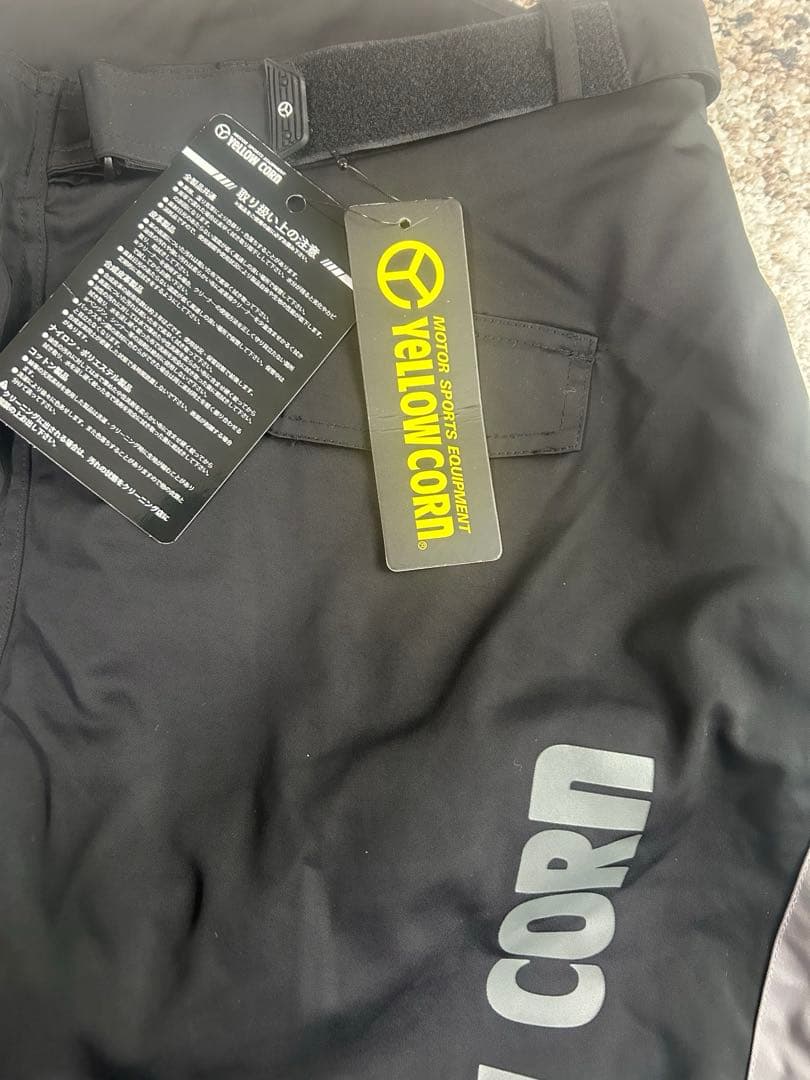 YeLLOW CORN 防寒オーバーパンツブラック(3Lサイズ)