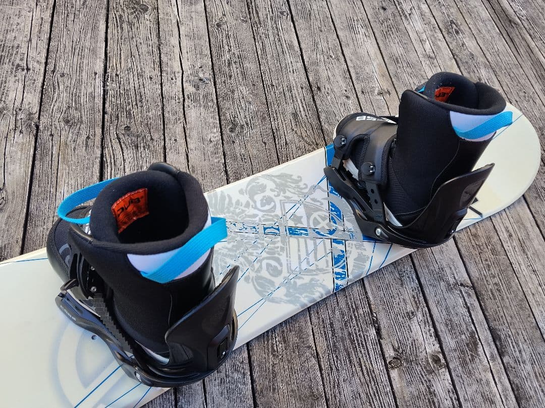 子供用 スノーボード3点セット XERES 118cm ビン BOAブーツ 22