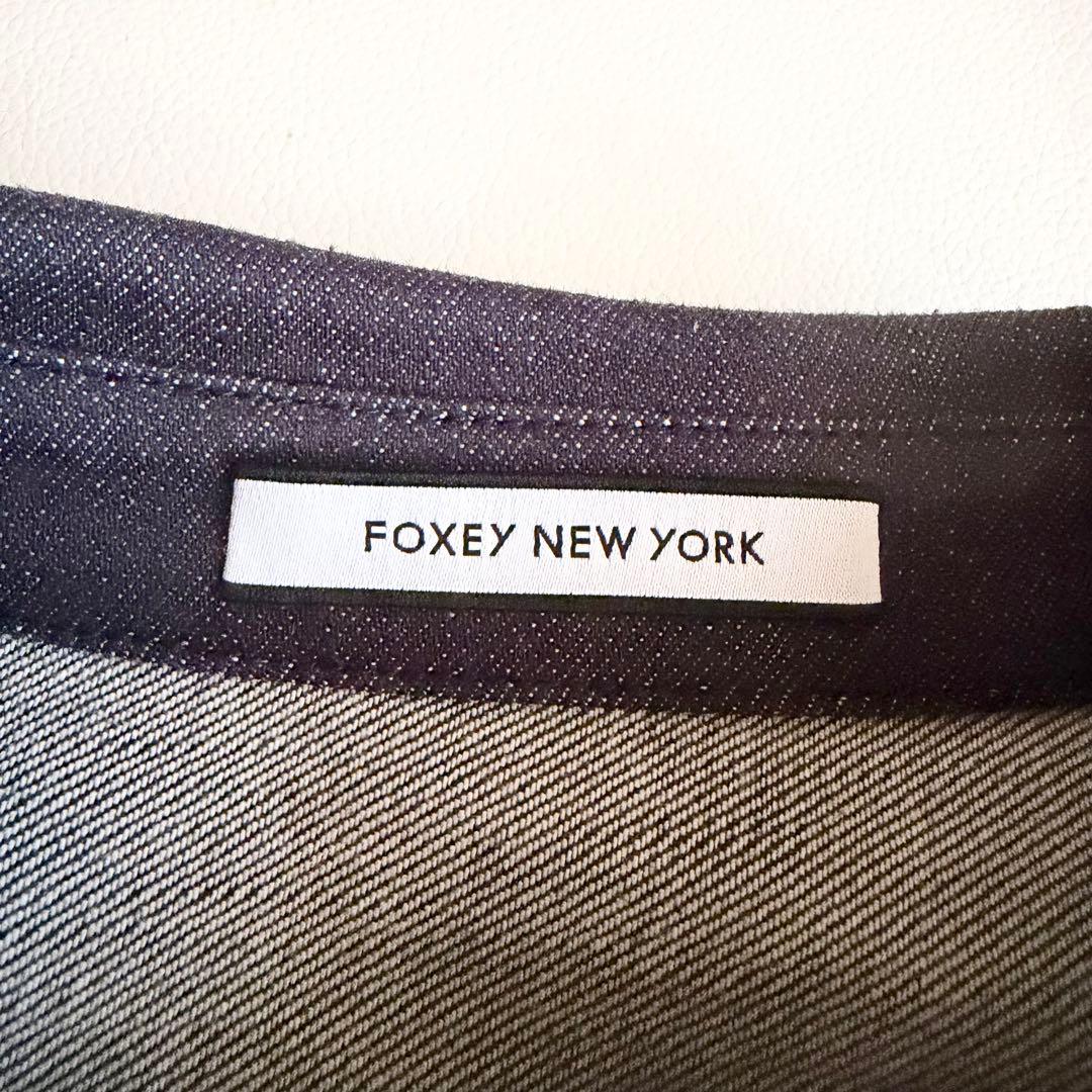 美品 【フォクシー】クロップド デニムジャケット メタルボタン ロゴパッチ 38