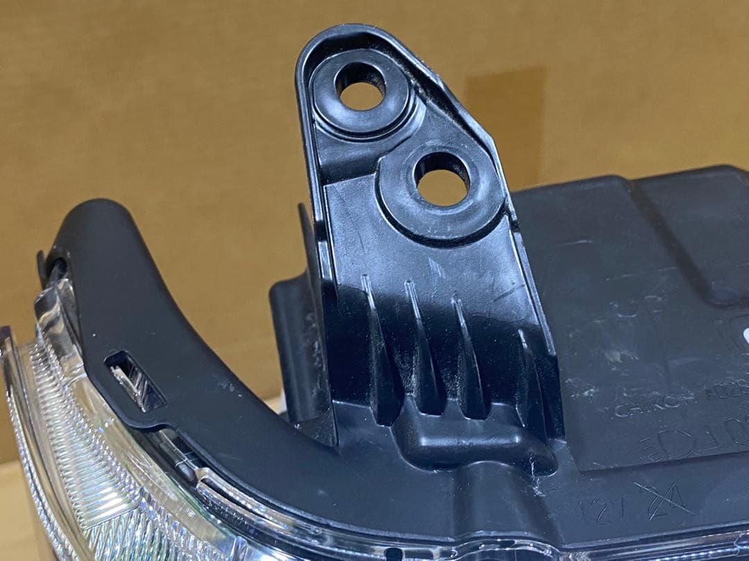 DA17W後期エブリィワゴン 右ヘッドライト ICHIKOH A028#4106