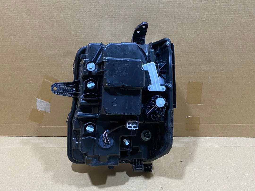 DA17W後期エブリィワゴン 右ヘッドライト ICHIKOH A028#4106