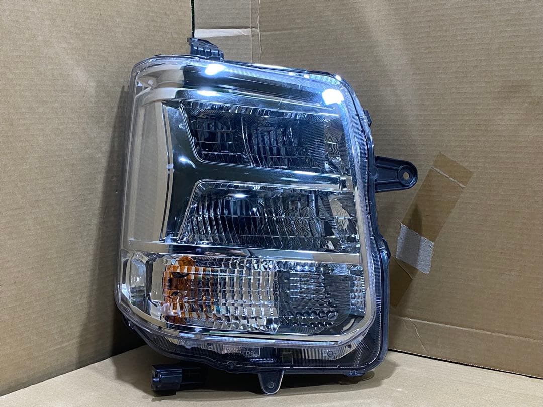 DA17W後期エブリィワゴン 右ヘッドライト ICHIKOH A028#4106