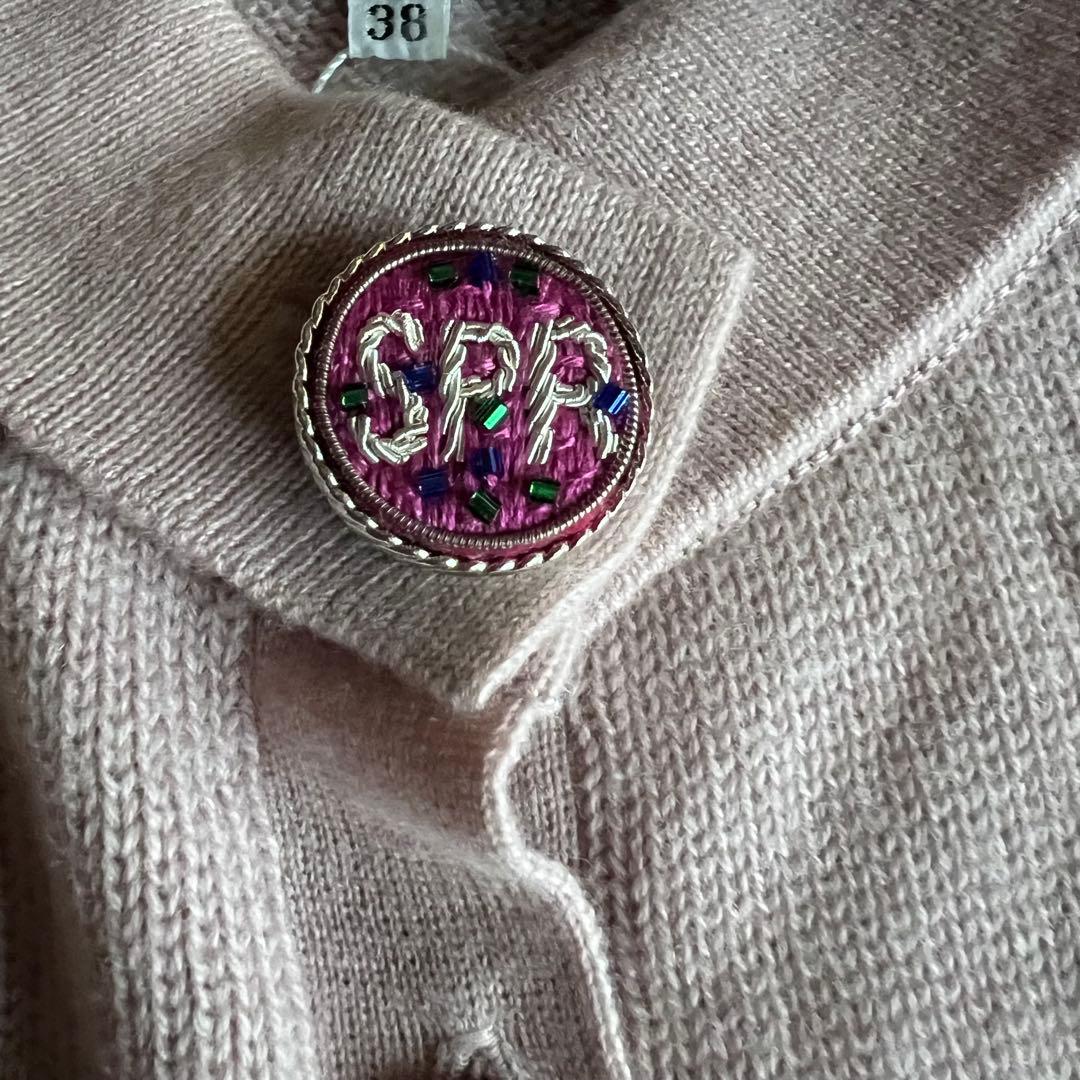 新品未使用 PICONE ピンク ニット ケープコート 飾りボタン付き