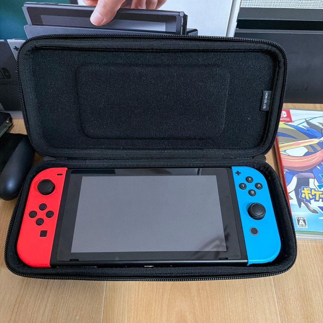 Nintendo Switch 本体 + 本体ケース +ポケモンソフト3本セット