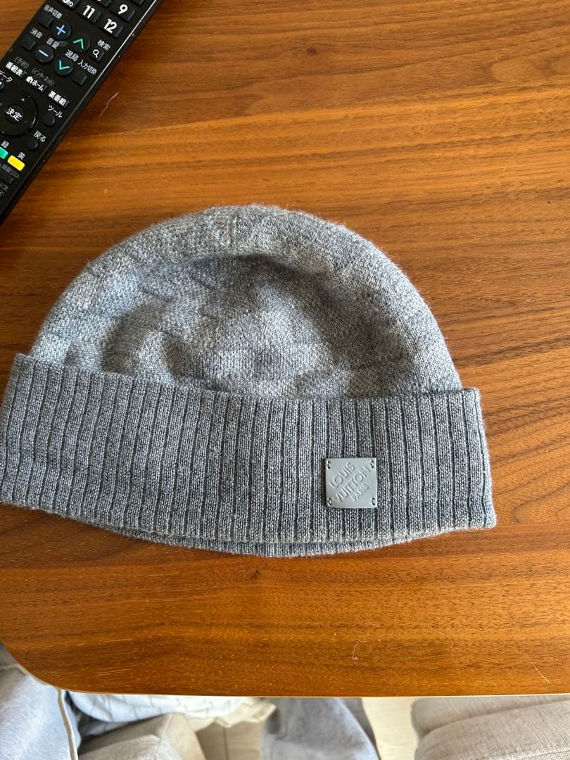 lv ルイヴィトン　ビーニー　dab グレー
