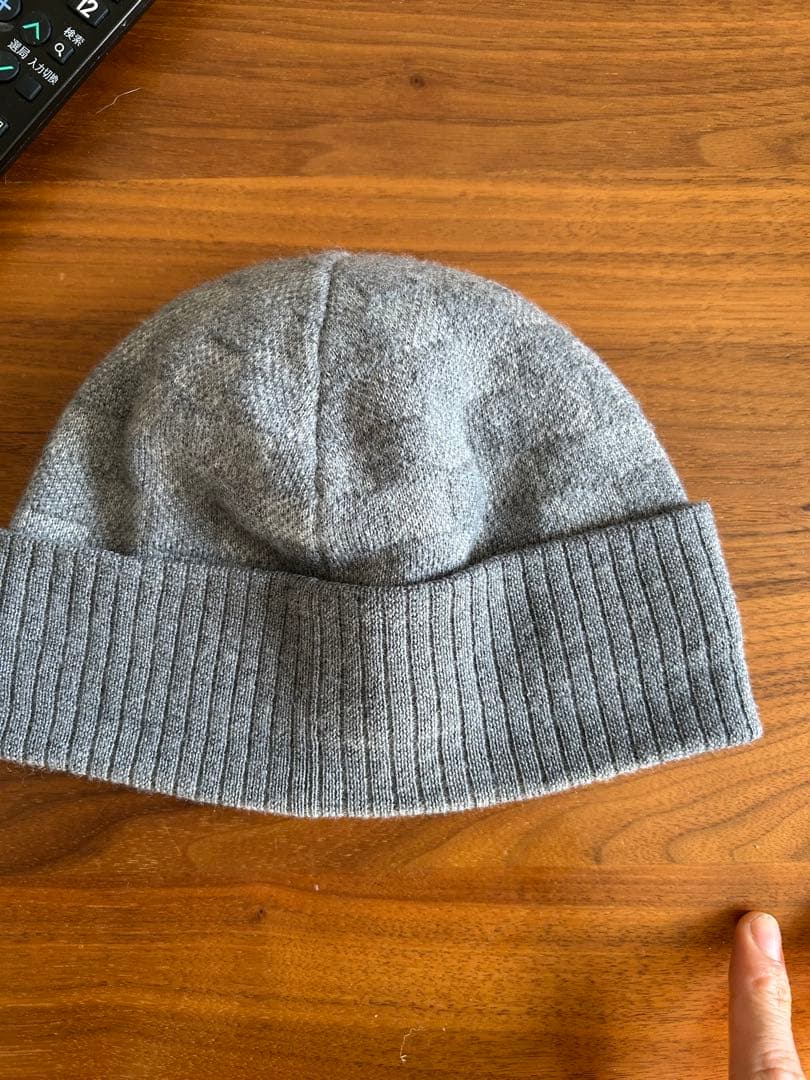 lv ルイヴィトン　ビーニー　dab グレー