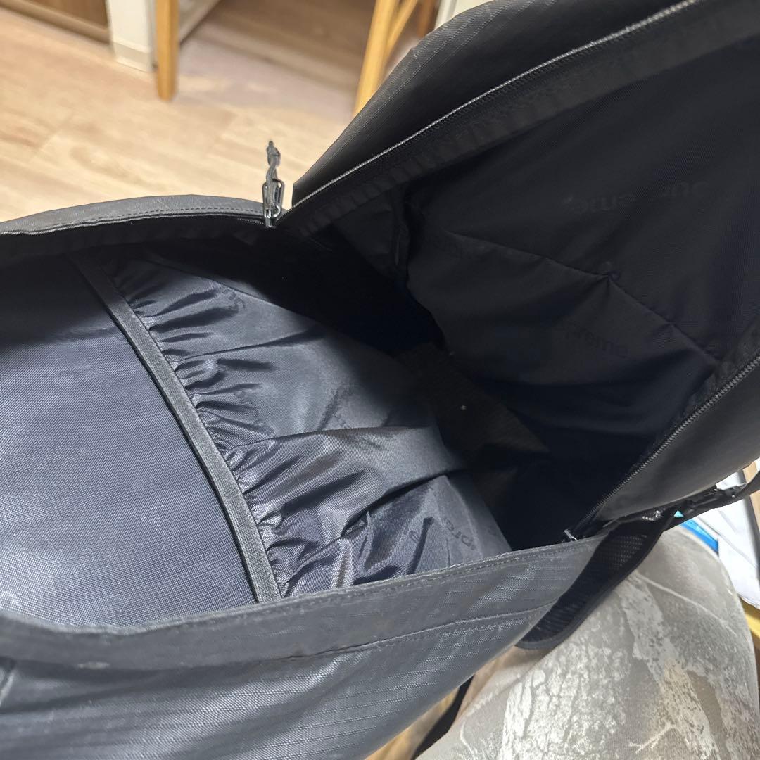 Supreme ブラック リュック・バックパック